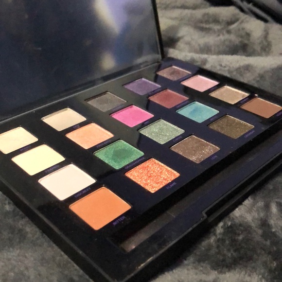 Urban Decay Vice Palette 🎨 beauty with an edge - Picture 3 of 6